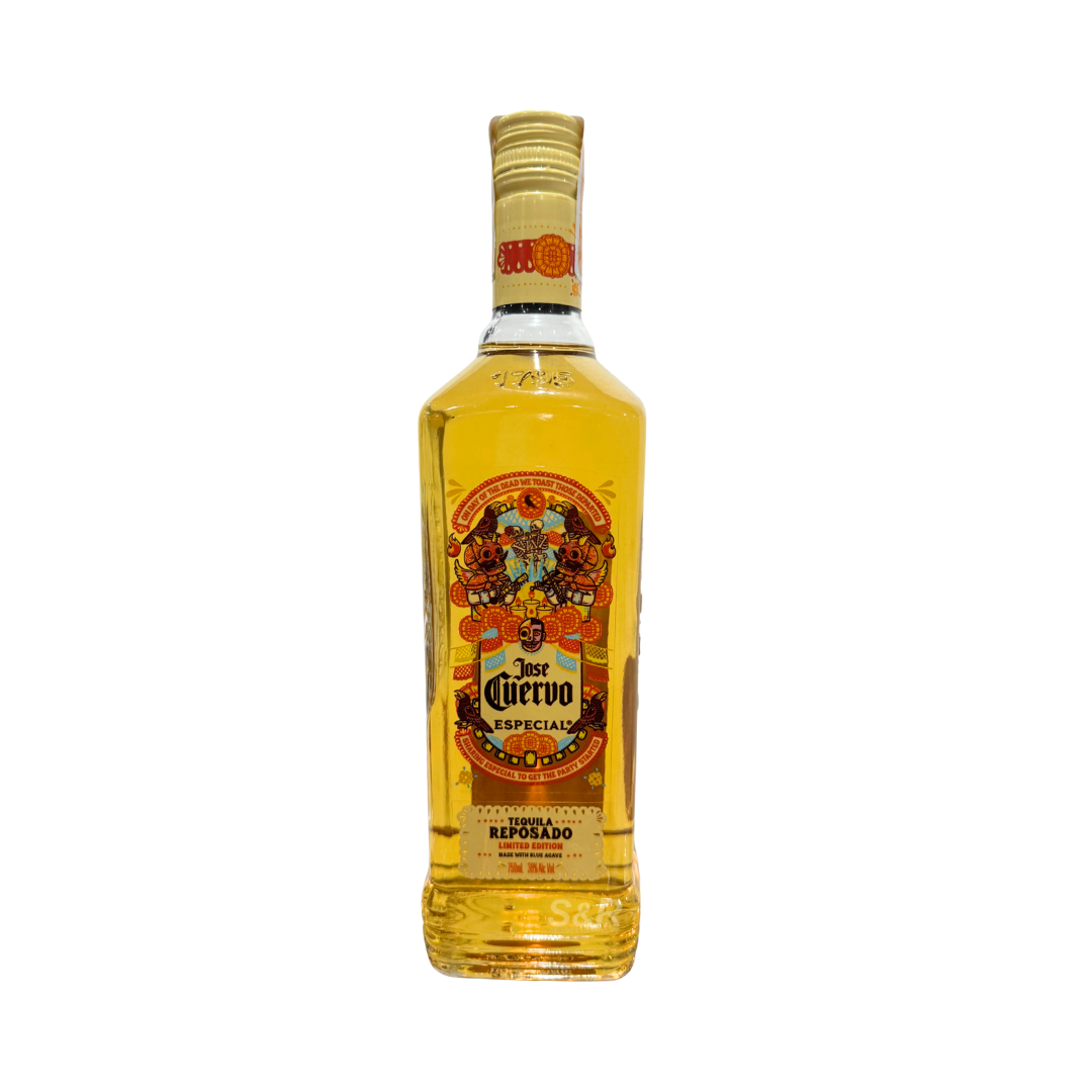 Jose Cuervo Especial Gold Calavera 750mL